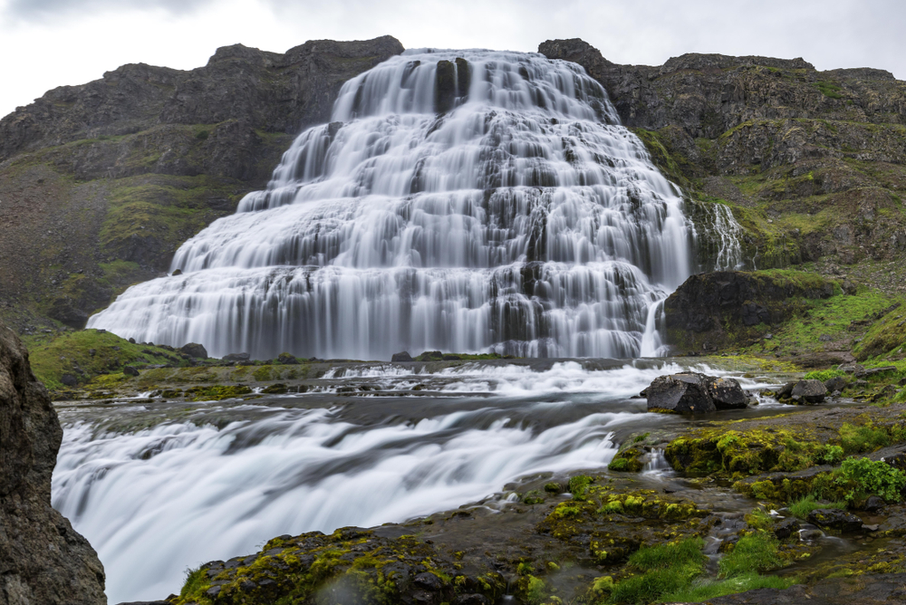 Cuando vayas a Ísafjörður no dudes en visitar la cascada de Dynjandi