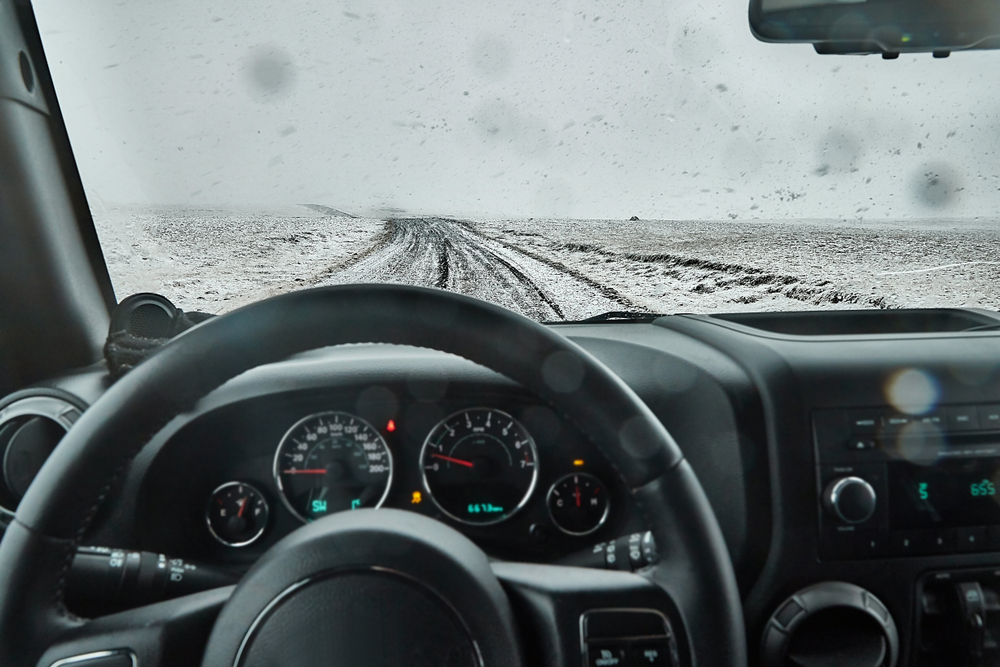 Carretera nevada que puede aumentar los tiempos de conducción en Islandia