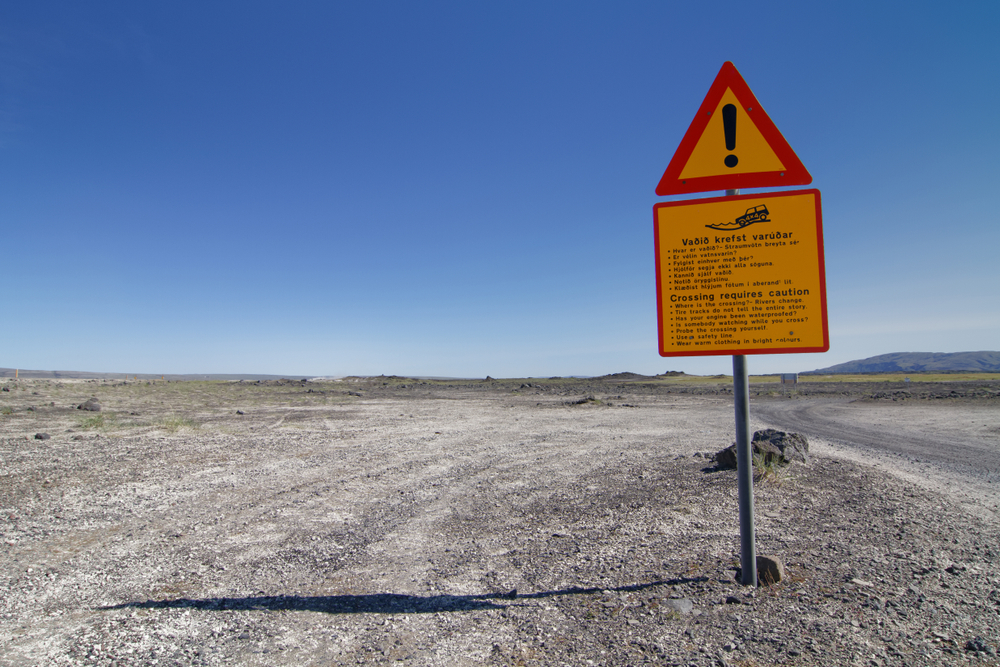 Cartel de advertencia F- Road - Seguridad Vial Islandia